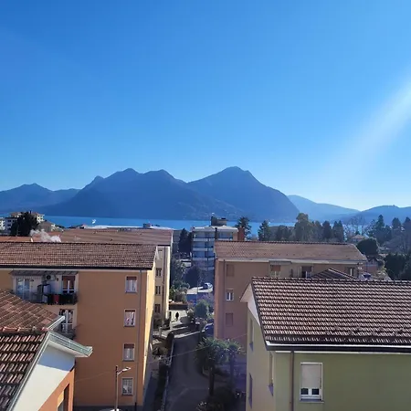 Lakehouse Enjoy דירה