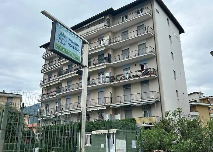 Lakehouse Enjoy דירה *